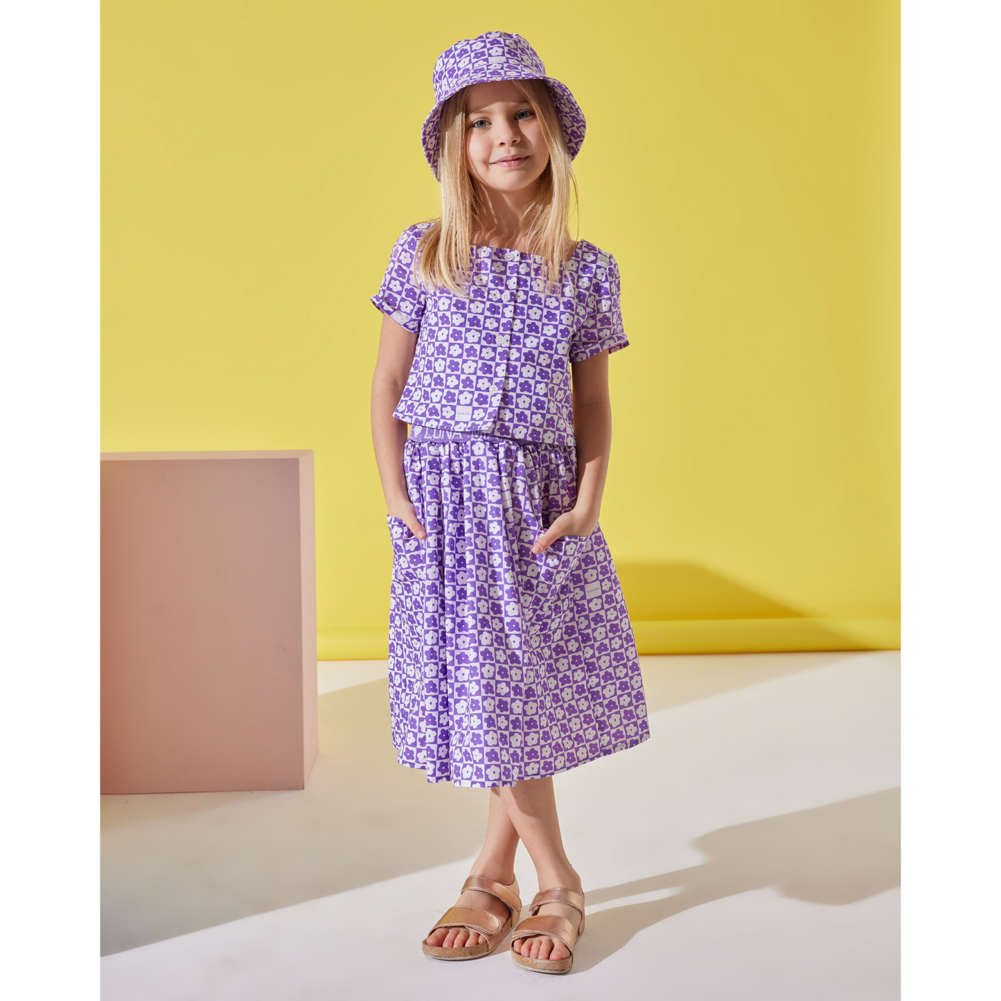 Mor Çiçek Desenli Kız Çocuk  Gömlek, Etek ve Şapka Takımı